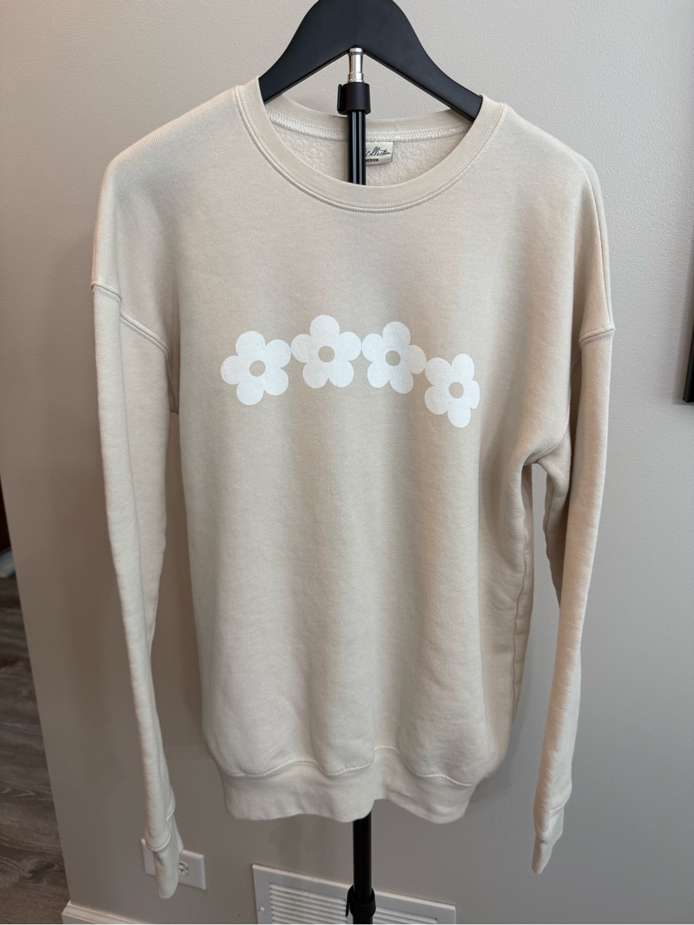 Oat Collective Cream Floral Crew Sweatshirt Size Medium
